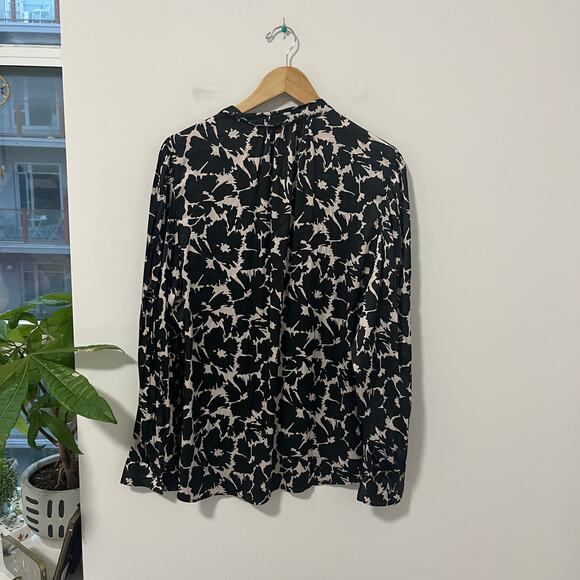 Gap Black & White Floral Print Neck Tie Blouse Size XXL - Picture 5 of 5